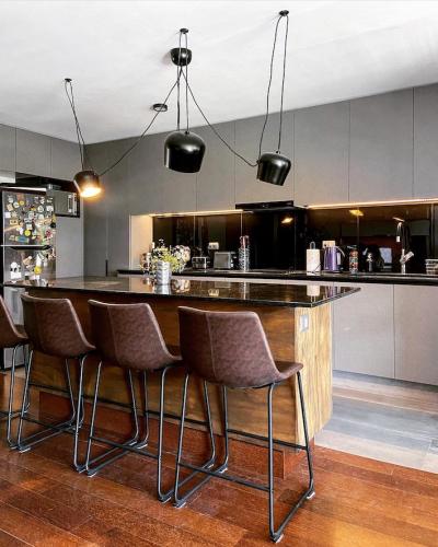 3D45D07E-2487-428B-81B7-001753475425