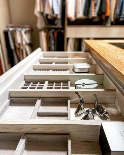 A52EC204-3D48-48EC-8371-E7200982516B