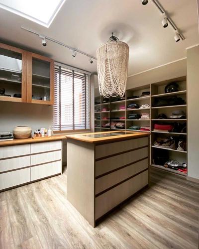 C97AC17D-0E6D-4185-B028-6D830D8B8F43